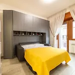 Smart - Trilocale Con Parcheggio Privato Roma