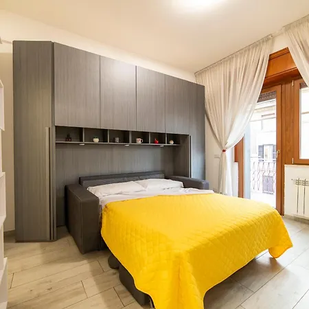 Smart - Trilocale Con Parcheggio Privato 罗马